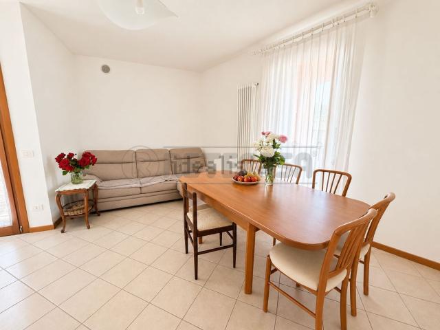Appartamento in affitto di 112 m² in Via Olmo