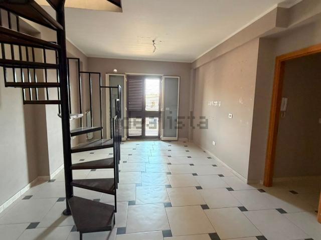 Appartamento in affitto di 112 m² in Via San Nicolò, 74