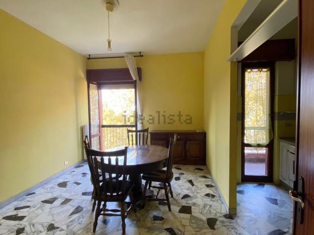 Appartamento in affitto di 112 m² in Via XVI Giugno 1944, 7