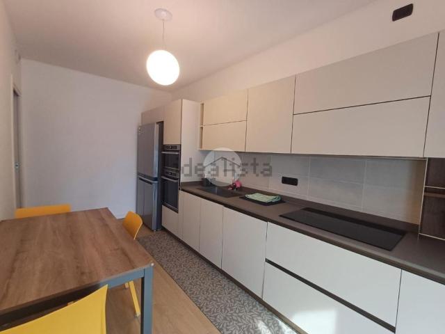 Appartamento in affitto di 113 m² in Via Cavour, 48