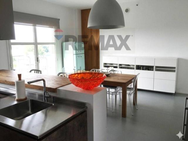 Appartamento in affitto di 113 m² in Via Caduti di Marcinelle, 11
