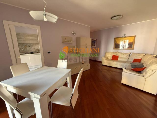 Appartamento in affitto di 113 m² in Via Cesare Gazzani