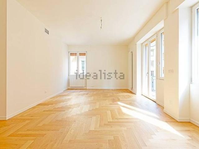 Appartamento in affitto di 115 m² in Via Antonio Locatelli