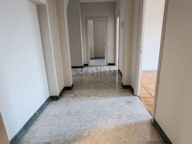 Appartamento in affitto di 115 m² in Via Alessandro Volta, 9