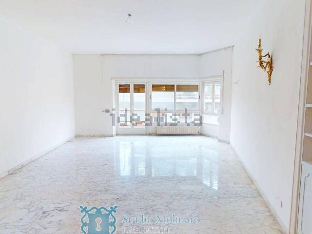 Appartamento in affitto di 115 m² in Via Attilio Friggeri, 55