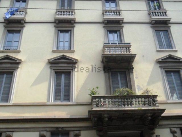 Appartamento in affitto di 115 m² in Via Ausonio
