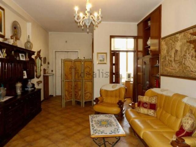 Appartamento in affitto di 115 m² in Via Giambattista Vico