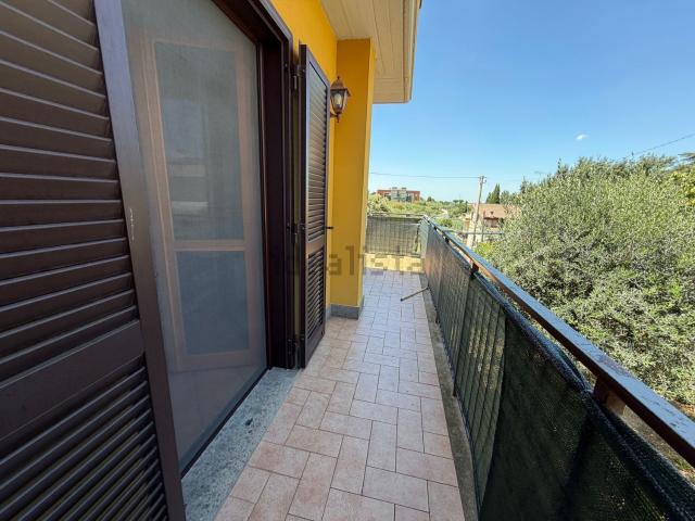 Appartamento in affitto di 115 m² in Via delle Cisternole