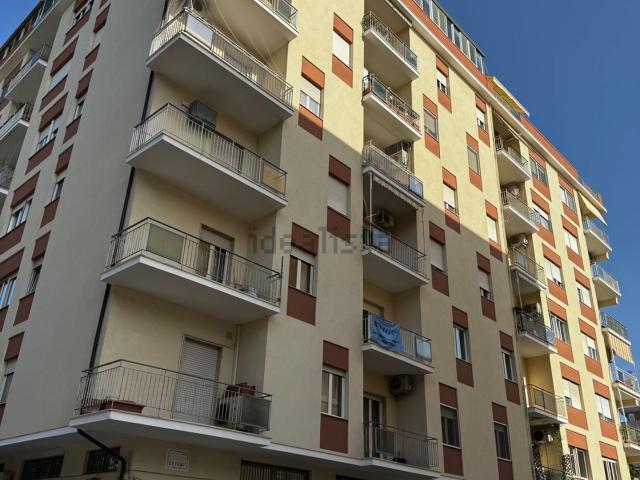 Appartamento in affitto di 115 m² in Via Ostuni, 38