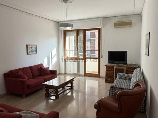 Appartamento in affitto di 115 m² in Via Luigi Morandi