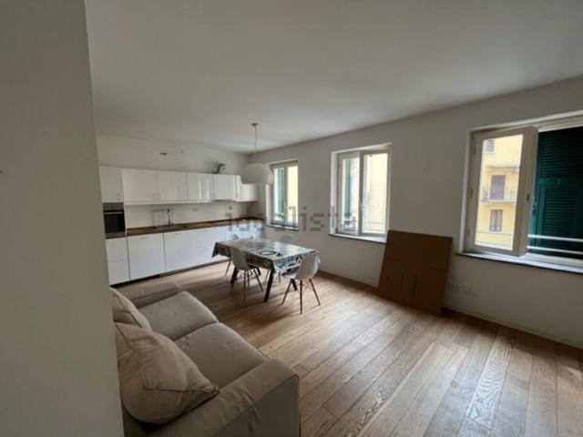 Appartamento in affitto di 115 m² in Strada della Carità, 4