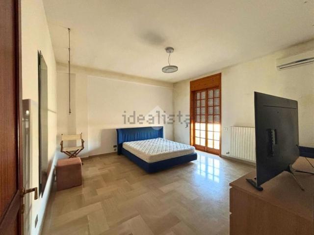 Appartamento in affitto di 116 m² in Via Giuseppe Parini, 2