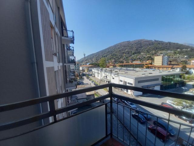 Appartamento in affitto di 116 m² in Via de Marchi, 53