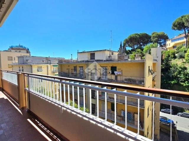 Appartamento in affitto di 116 m² in Via Luigi Rizzo, 102