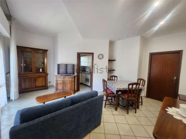 Appartamento in affitto di 116 m² in Via Ravenna