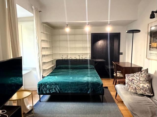 Appartamento in affitto di 117 m² in Via Cesare Battisti, 1