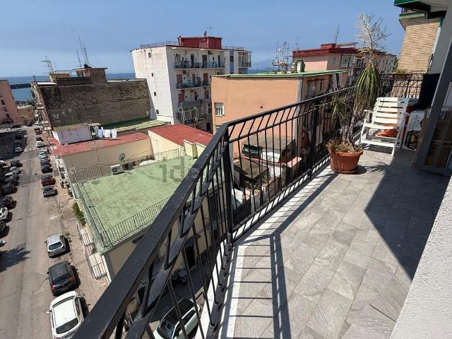 Appartamento in affitto di 117 m² in Via Lucio Silla