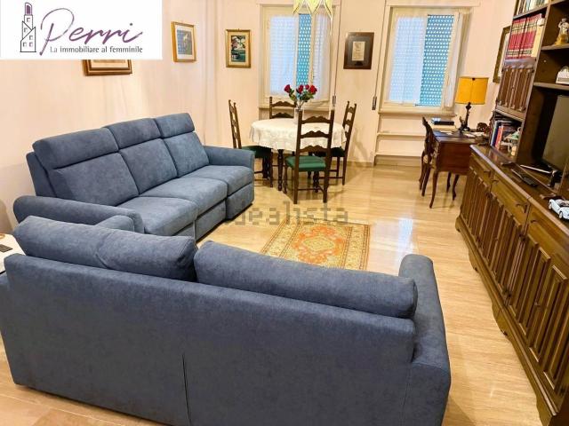 Appartamento in affitto di 118 m² in Via Giacinto Carini