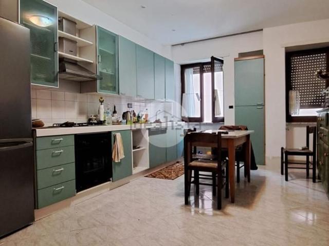 Appartamento in affitto di 118 m² in Via Dante Alighieri, 5