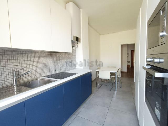 Appartamento in affitto di 118 m² in Via Fratelli Bandiera, 9