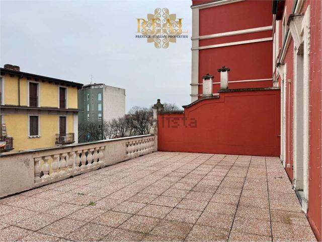 Appartamento in affitto di 119 m²