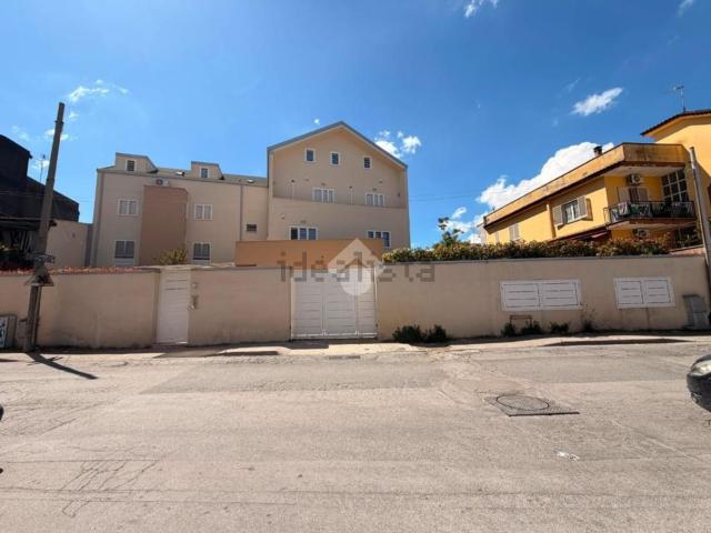 Appartamento in affitto di 119 m² in Via Madonna delle Grazie, 3