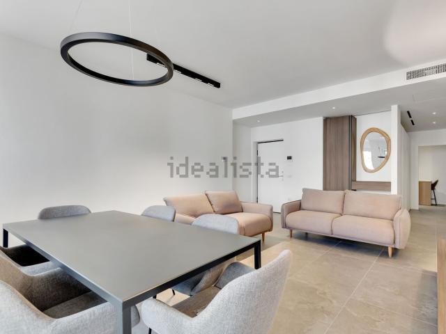 Appartamento in affitto di 119 m² in Corso Vercelli, 23