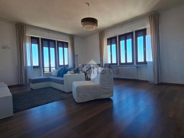 Appartamento in affitto di 120 m²
