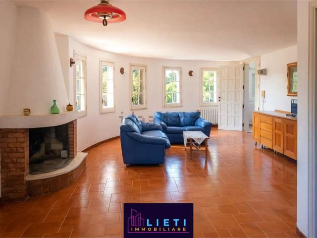 Appartamento in affitto di 120 m² in Via Calata la Torretta, 7