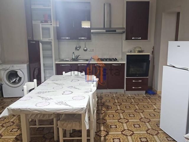 Appartamento in affitto di 120 m² in Via Caprera
