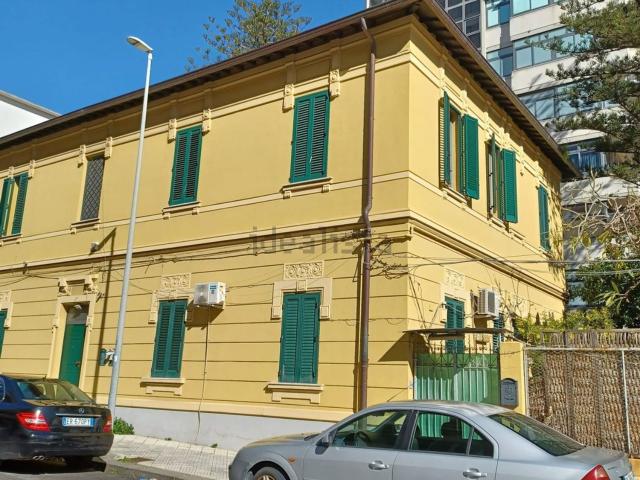 Appartamento in affitto di 120 m² in Via Cremona, 12