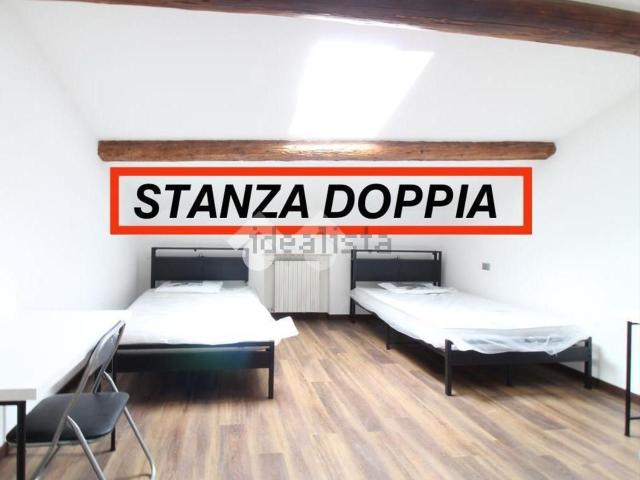 Appartamento in affitto di 120 m² in Via Antonio Badile