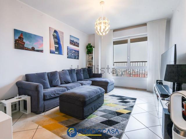 Appartamento in affitto di 120 m² in Via Angelo de Gasperis, 2