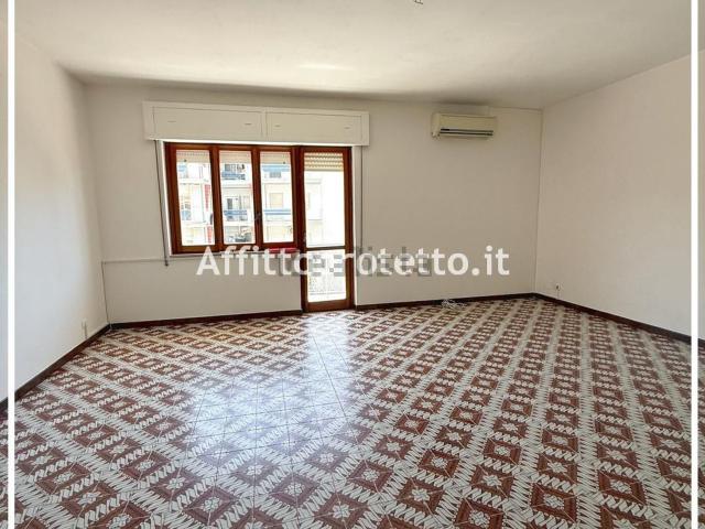 Appartamento in affitto di 120 m² in Via Adalgiso Ferrucci
