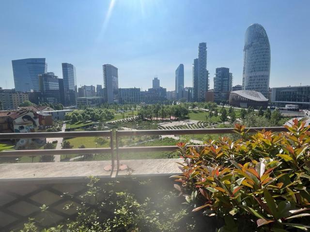 Appartamento in affitto di 120 m² in Via Gaetano de Castillia, 10