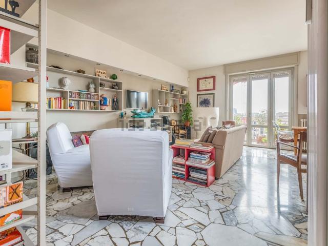 Appartamento in affitto di 120 m² in Via Giulio Cesare Procaccini, 36
