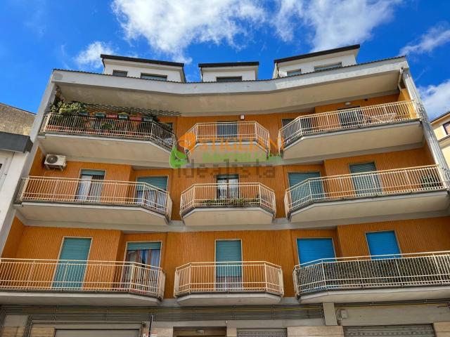 Appartamento in affitto di 120 m² in Via Giuseppe Garibaldi