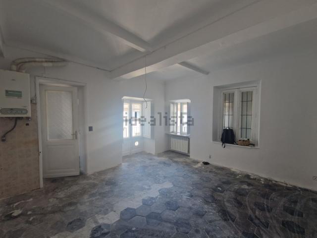 Appartamento in affitto di 120 m² in Via Giuseppe Garibaldi