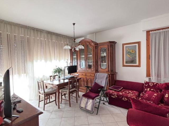 Appartamento in affitto di 120 m² in Via Giuseppe Montanelli, 137