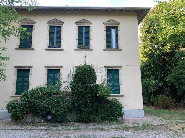 Appartamento in affitto di 120 m² in Via Giacomo Puccini, 22