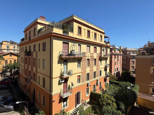 Appartamento in affitto di 120 m² in Via Gian Giacomo Porro