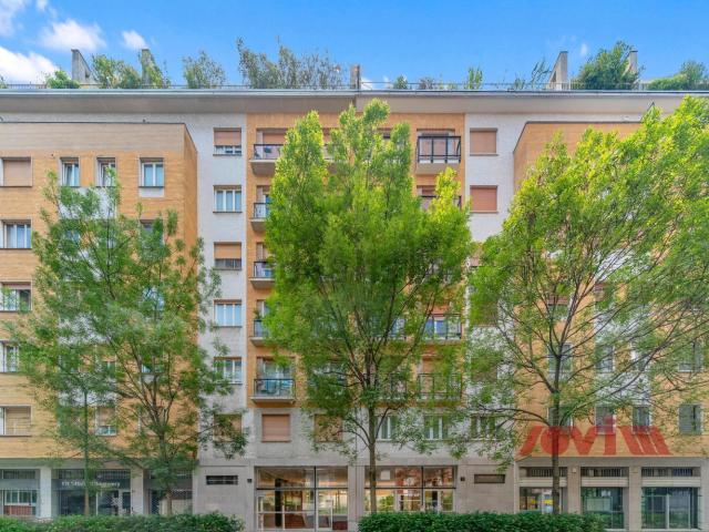 Appartamento in affitto di 120 m² in Via Giovanni da Procida, 7
