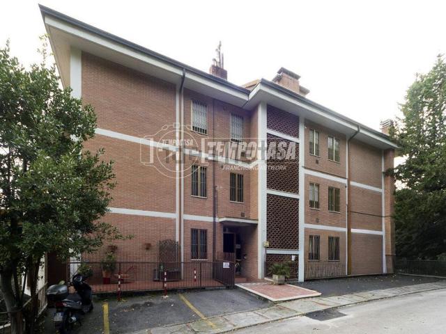 Appartamento in affitto di 120 m² in Via Degli Olivi, 36