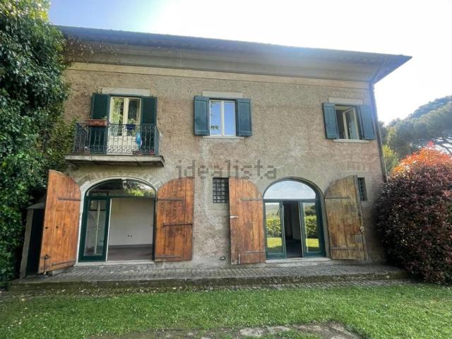 Appartamento in affitto di 120 m² in Via dei Castelli Romani, 8