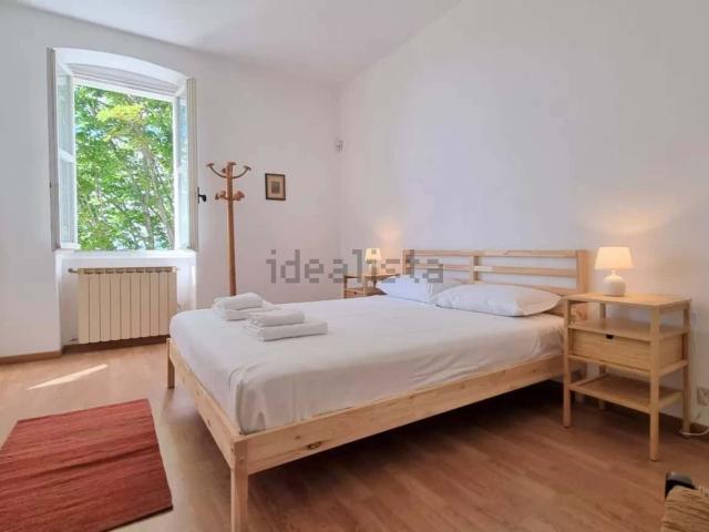 Appartamento in affitto di 120 m² in Via del Perarolo, 8