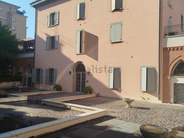 Appartamento in affitto di 120 m² in Via dello Scalo, 2