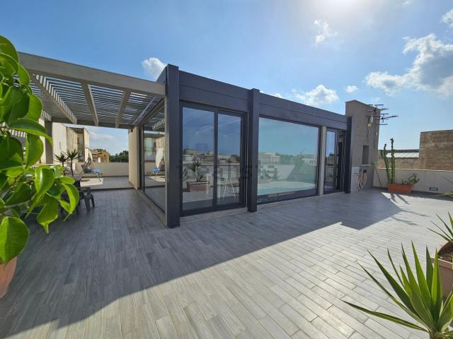 Appartamento in affitto di 120 m² in Via delle Amazzoni, 12