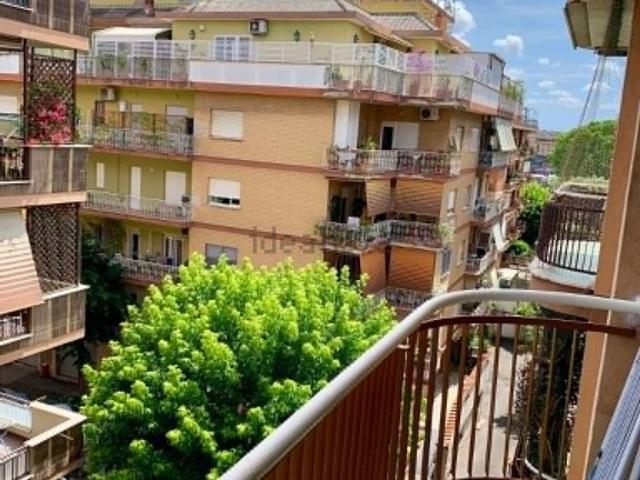 Appartamento in affitto di 120 m² in Via delle Gondole, 38