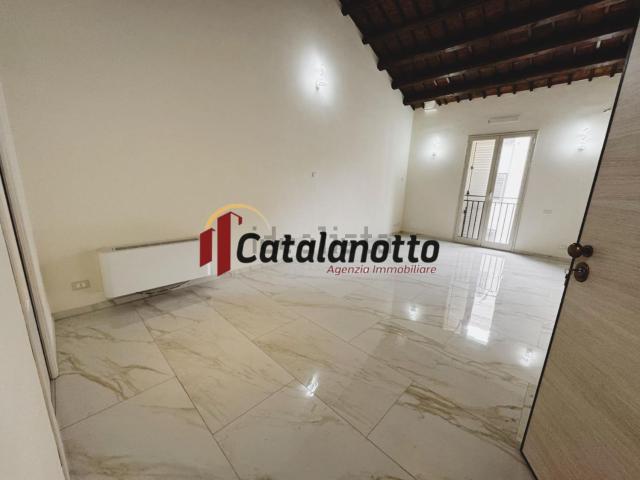 Appartamento in affitto di 120 m² in Via Frà Serafino Mannone