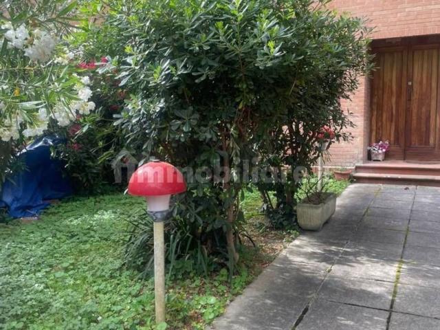 Appartamento in affitto di 120 m² in Via Francesco Redi, 3